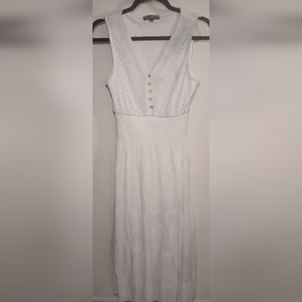 Chic White Knit Sleeveless Dress